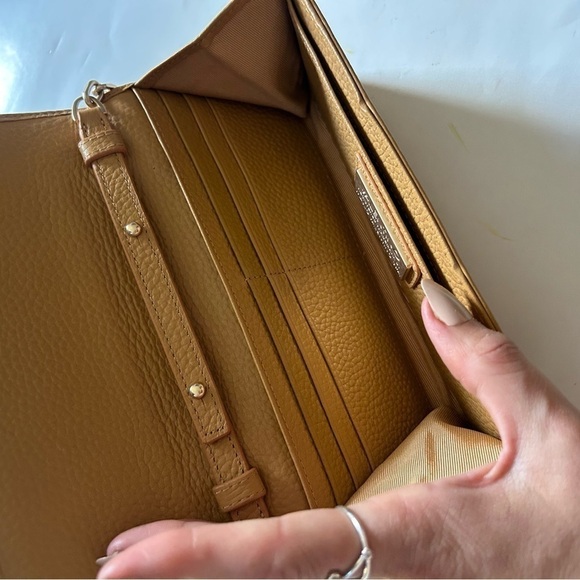 VALENTINO BY MARIO VALENTINO
Juniper Dollaro Pebbled Leather Wallet On Chain - Picture 7 of 9